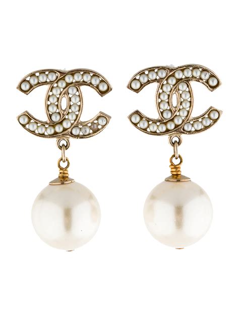 chanel pearl drop earrings replica|chanel earrings the real.